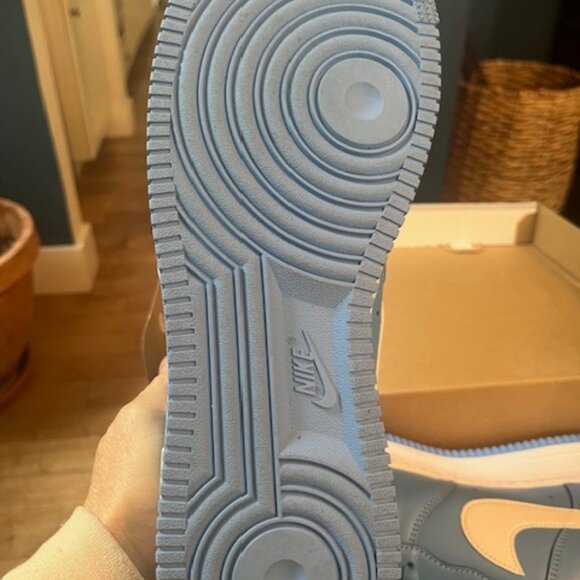 Nike Air Force 1 - Picture 3 of 6